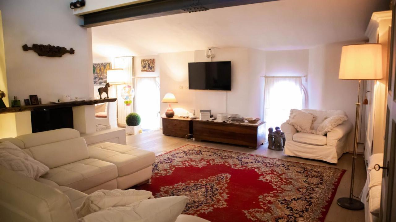 La Finestra Apartment Болоня Екстериор снимка